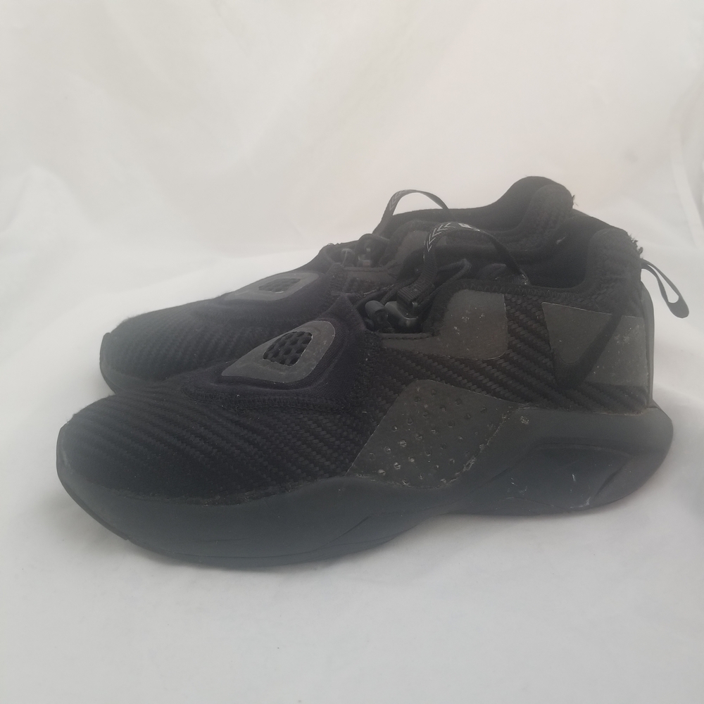 Men's Black Athletic Shoes